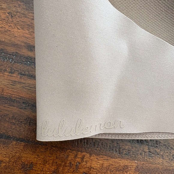 NWOT 34c lululemon Seamless padded Tan Bra - Picture 4 of 4